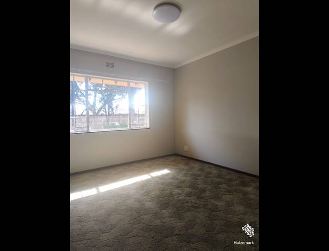 3 BEDROOM HOUSE TO LET IN VAALPARK
